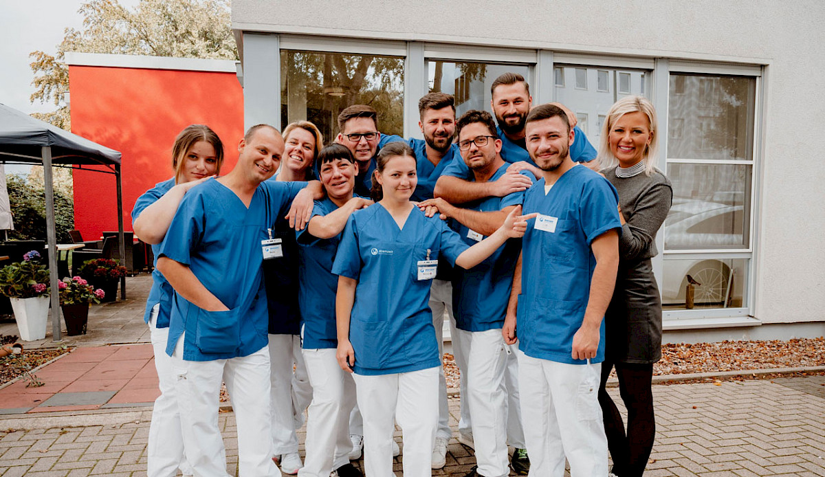 Gruppenbild des Pflegepersonals